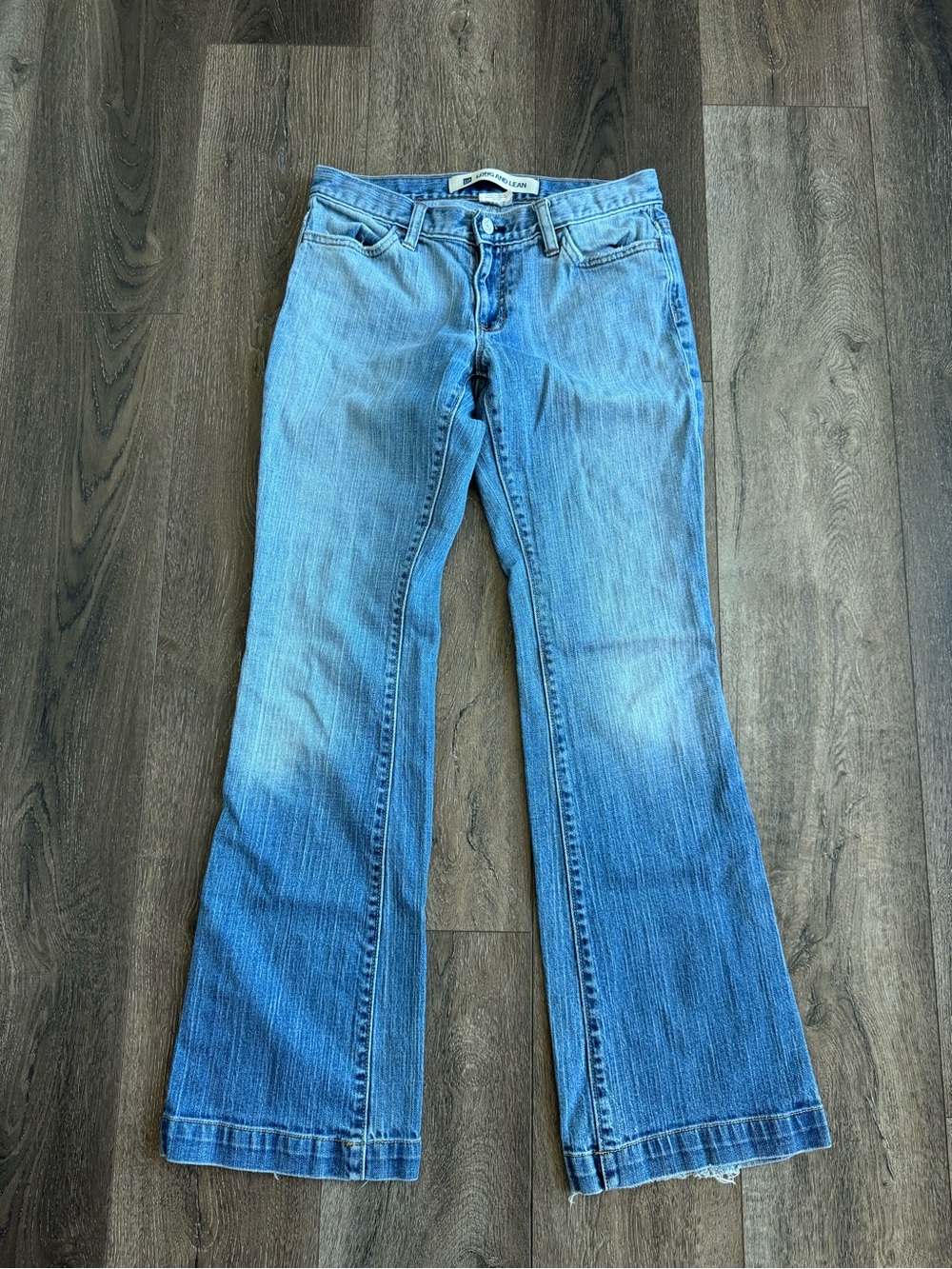 GAP Vintage Long and Lean Jeans Women’s Size 2